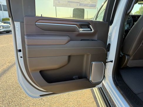 New 2026 GMC Sierra 3500 Denali w/ Denali Reserve Package image 22