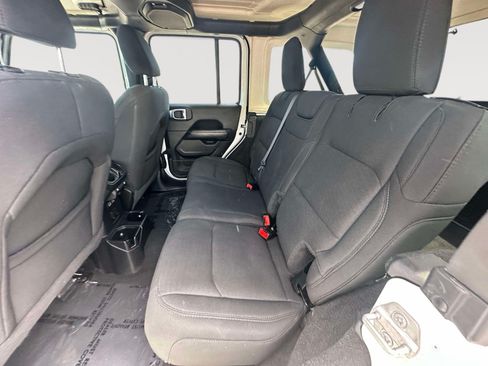 Used 2021 Jeep Wrangler Unlimited Sahara AWD/4WD image 30