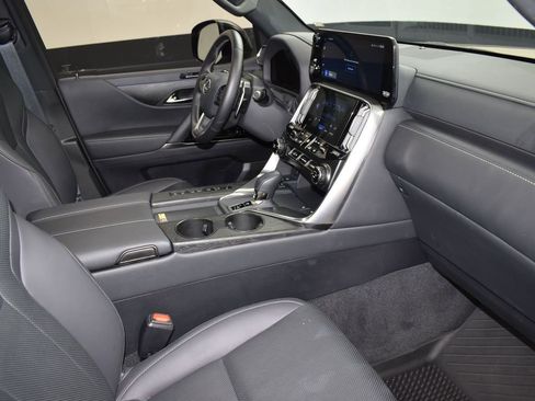 Used 2025 Lexus LX 700h Overtrail image 26