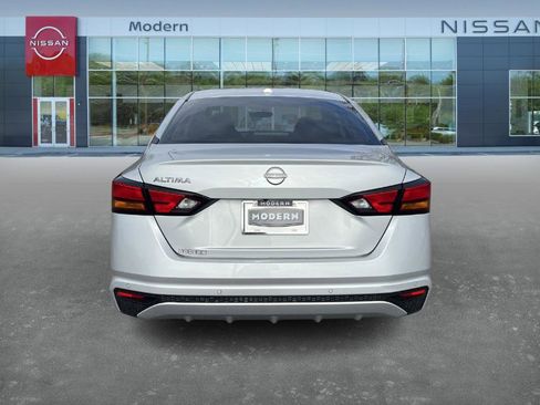 Certified 2025 Nissan Altima 2.5 S image 6