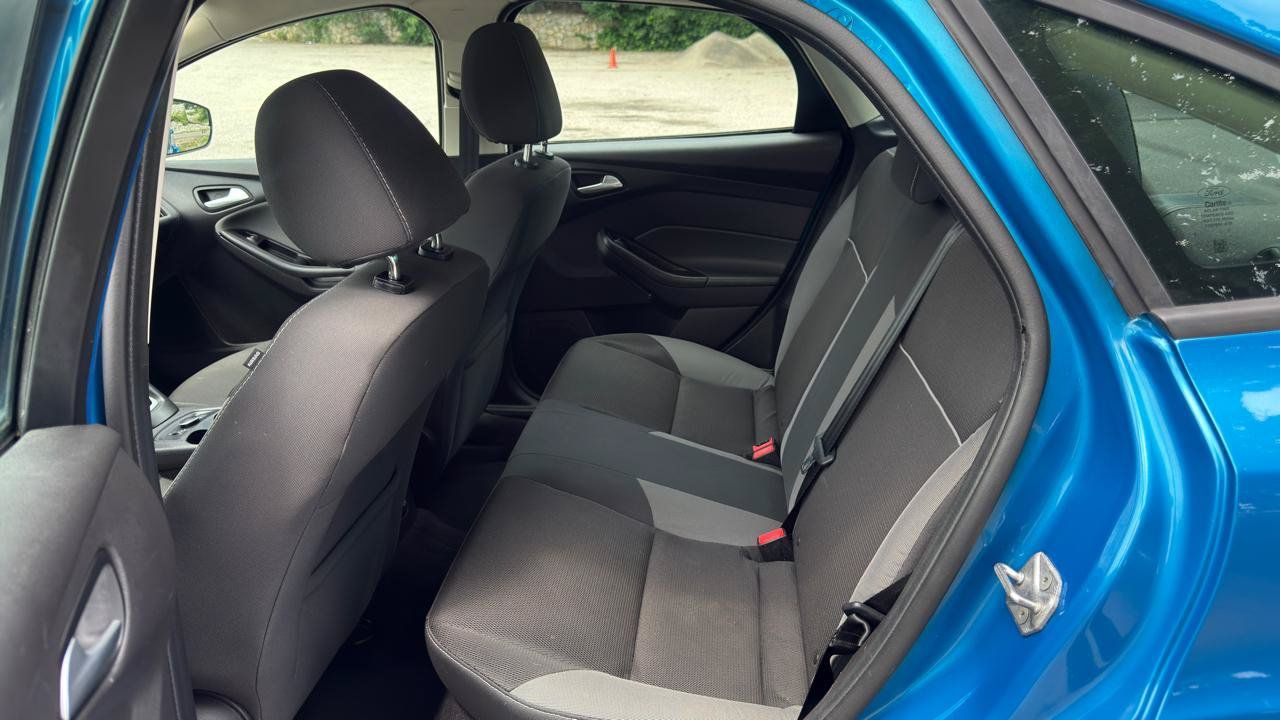 Used 2013 Ford Focus SE w/ SE Winter Pkg FWD image 30