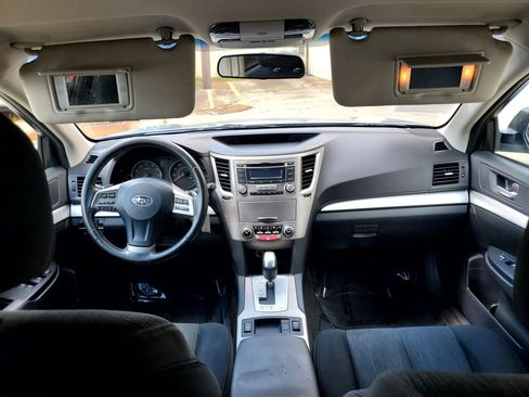 Used 2013 Subaru Outback 2.5i Premium w/ All-Weather Pkg AWD/4WD image 32