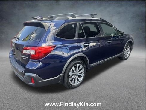 Used 2018 Subaru Outback 3.6R Touring w/ Popular Package #3 AWD/4WD image 4