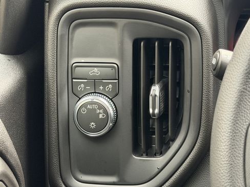 New 2026 GMC Sierra 1500 Pro w/ Pro Value Package image 25