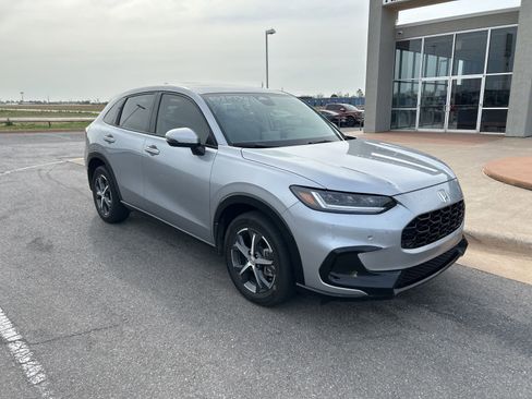 Used 2023 Honda HR-V EX-L image 3