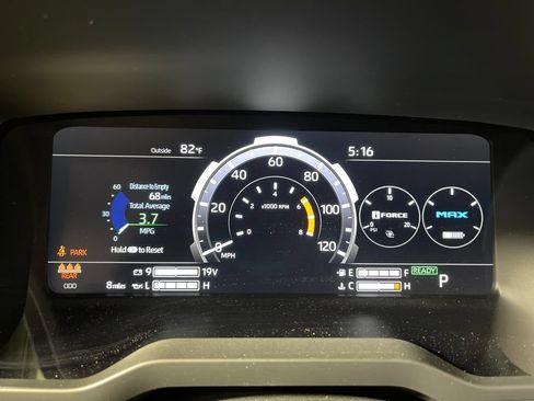 New 2026 Toyota Tundra Limited AWD/4WD image 18