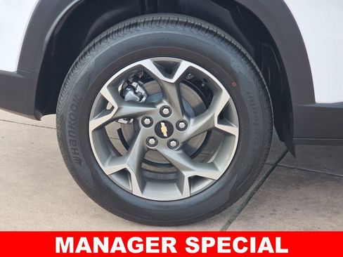 New 2026 Chevrolet Trax LT w/ Driver Confidence Package image 37