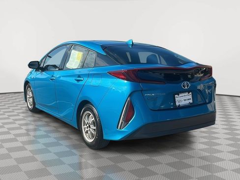 Used 2017 Toyota Prius Prime Premium FWD image 6