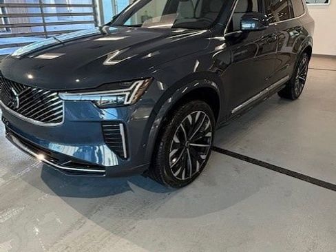 New 2026 Volvo XC90 B6 Plus w/ Protection Package Premier image 5