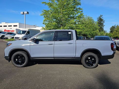New 2026 Honda Ridgeline Black Edition image 5