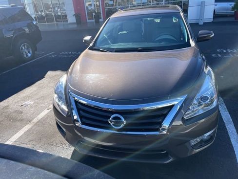 Used 2015 Nissan Altima 2.5 SL w/ Technology Package image 8