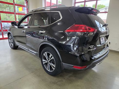 Used 2017 Nissan Rogue SL w/ SL Premium Package AWD/4WD image 5