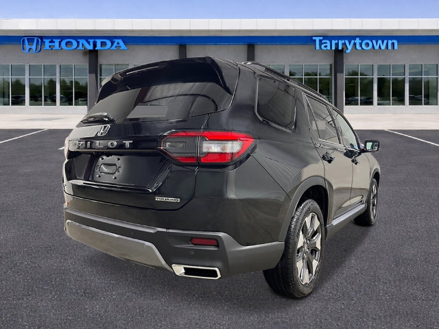 New 2026 Honda Pilot Touring image 7