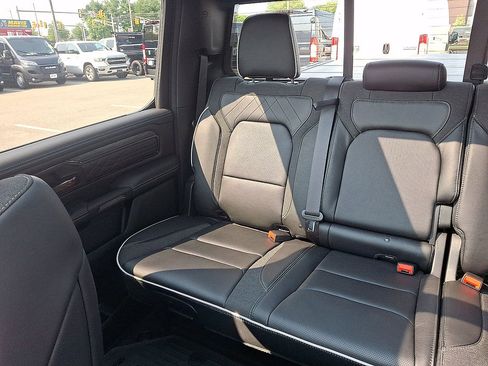 Used 2026 RAM 1500 Limited AWD/4WD image 12