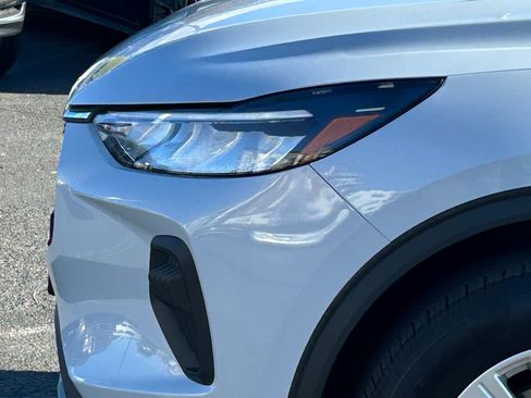Used 2025 Ford Escape Active AWD/4WD image 12