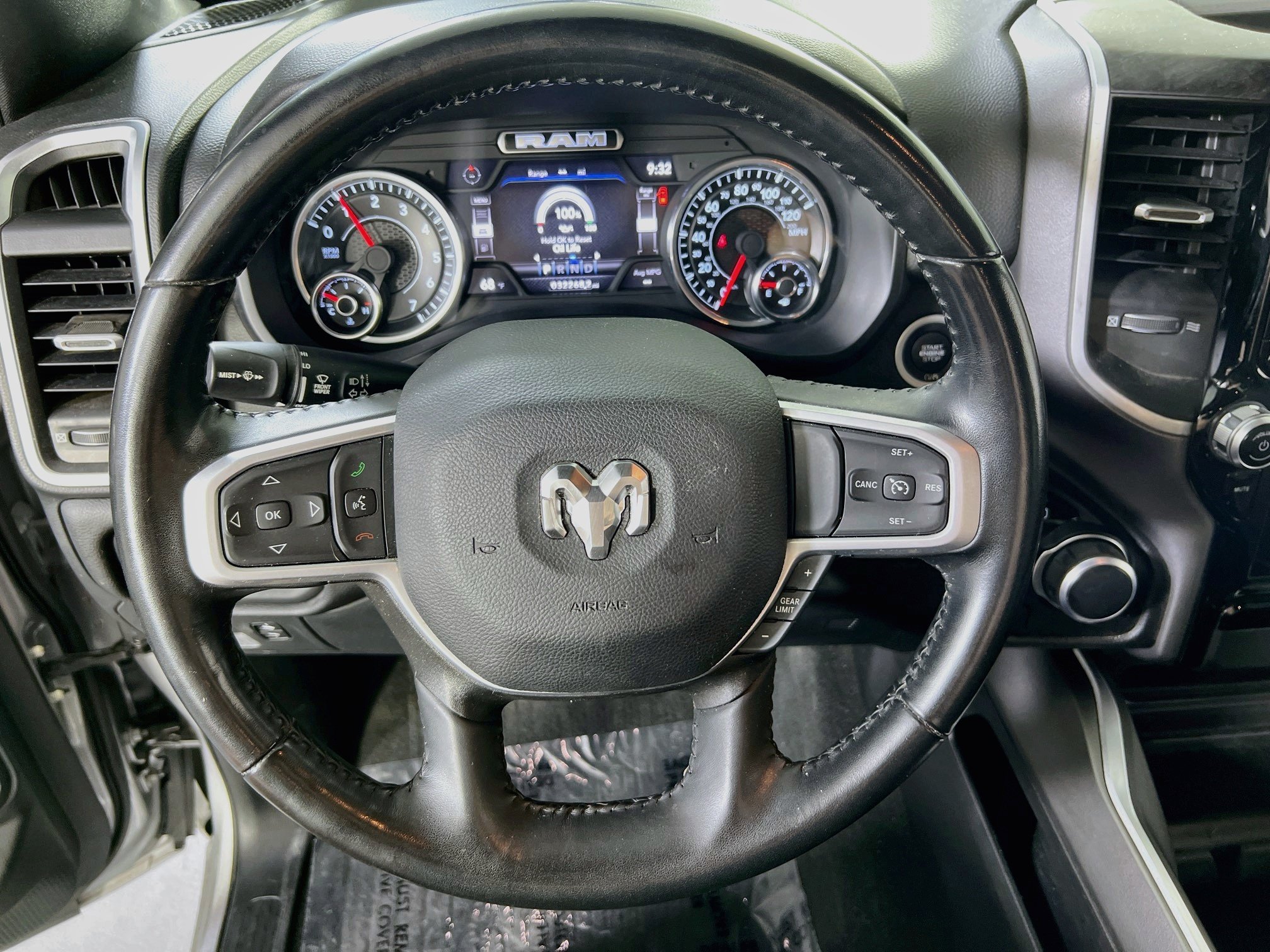 Used 2023 RAM 1500 Big Horn AWD/4WD image 11