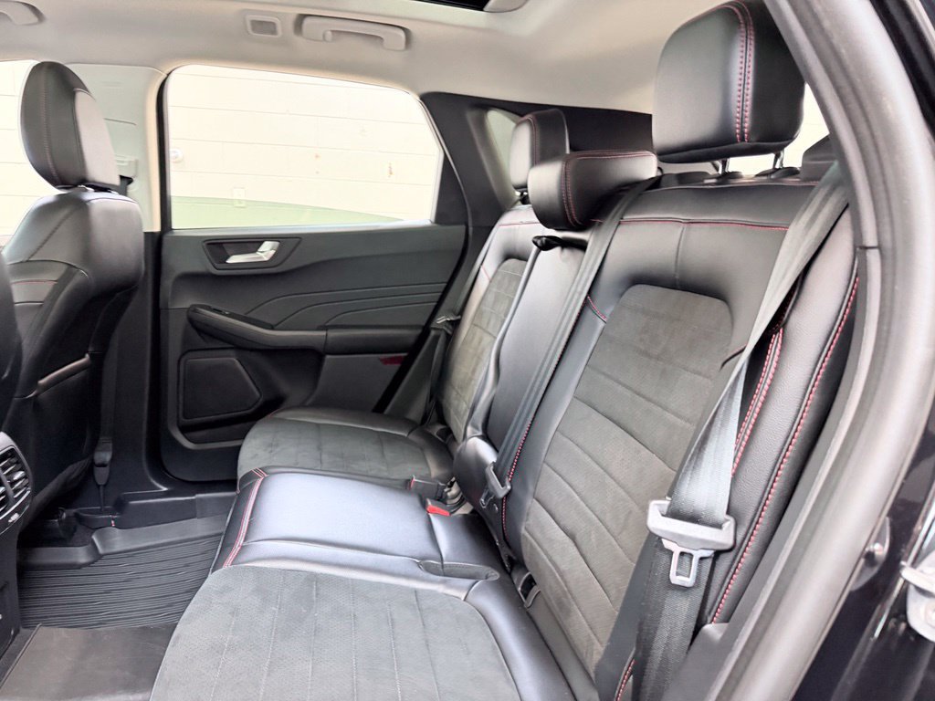 Used 2022 Ford Escape SEL w/ SEL Stealth AWD Package image 21
