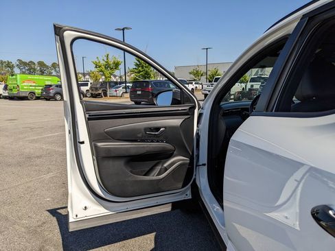 Used 2023 Hyundai Santa Cruz Limited image 18