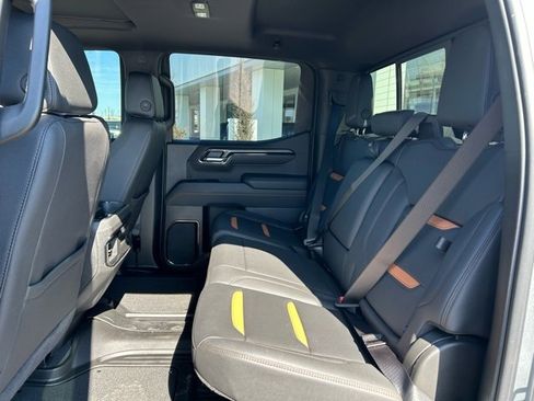 Used 2025 GMC Sierra 1500 AT4 w/ AT4 Premium Package image 20