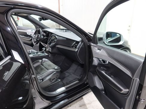 Used 2019 Volvo XC90 T6 R-Design w/ Protection Package Premier AWD/4WD image 12