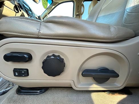 Used 2007 Ford F150 Lariat image 16