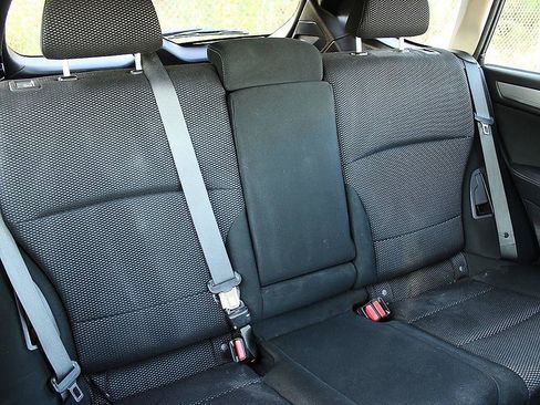 Used 2016 Subaru Outback 2.5i Premium AWD/4WD image 18