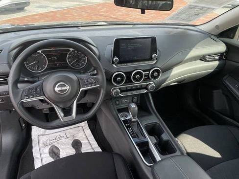 Used 2025 Nissan Sentra SV image 18