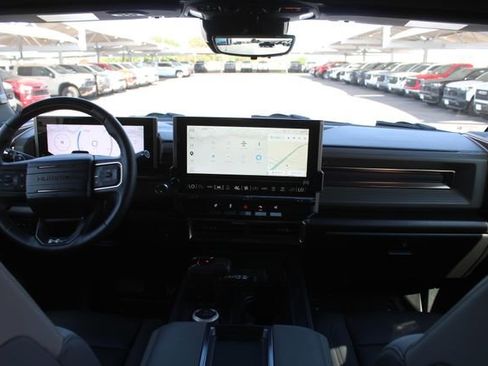 Used 2024 GMC Hummer EV 3X image 22