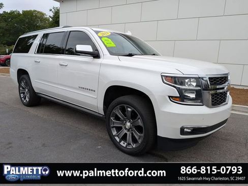 Used 2019 Chevrolet Suburban Premier RWD image 2