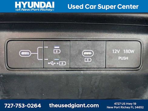 Used 2025 Hyundai Tucson SE image 22