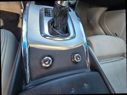 Used 2014 INFINITI Q60 Journey w/ Premium Package image 31