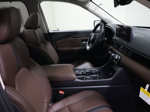 New 2026 Honda Pilot Touring image 19