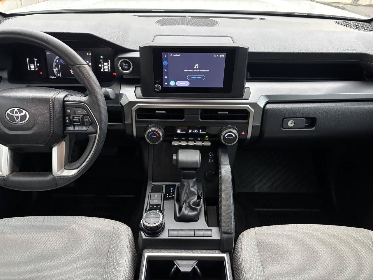 Used 2025 Toyota 4Runner SR5 AWD/4WD image 17