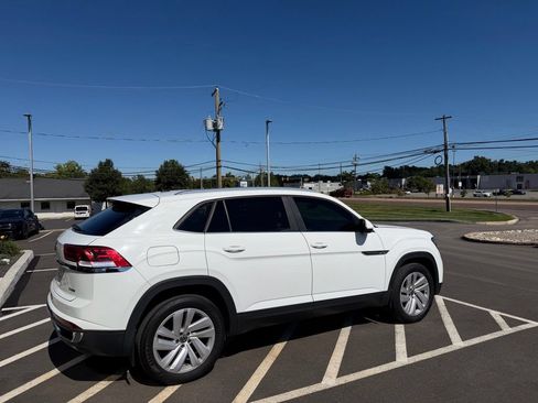 Used 2023 Volkswagen Atlas Cross Sport SE w/ Panoramic Sunroof Package AWD/4WD image 8