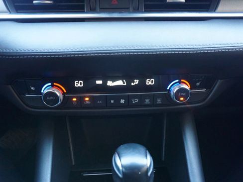 Used 2018 MAZDA MAZDA6 Touring FWD image 38