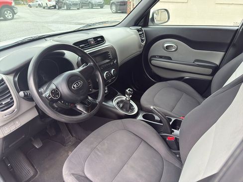 Used 2015 Kia Soul image 9