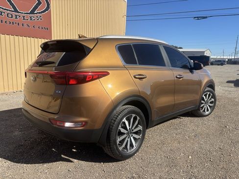 Used 2017 Kia Sportage EX image 7
