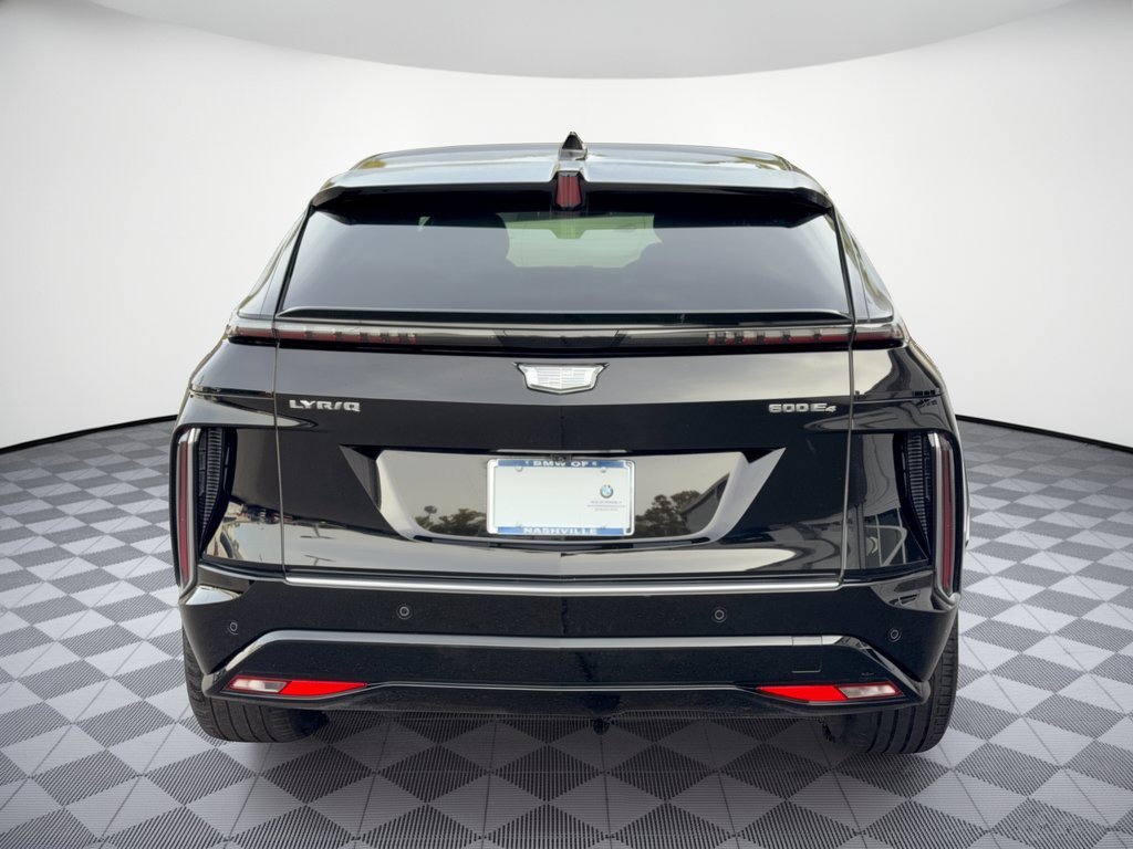 Used 2024 Cadillac Lyriq Luxury AWD/4WD image 11