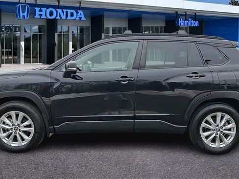 Used 2022 Toyota Corolla Cross LE image 5