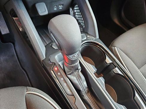 Used 2025 Chevrolet TrailBlazer LT FWD image 12