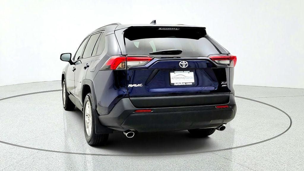 Used 2021 Toyota RAV4 XLE AWD/4WD image 6