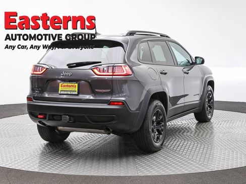 Used 2022 Jeep Cherokee Trailhawk w/ Sun, Sound & Nav Group AWD/4WD image 5