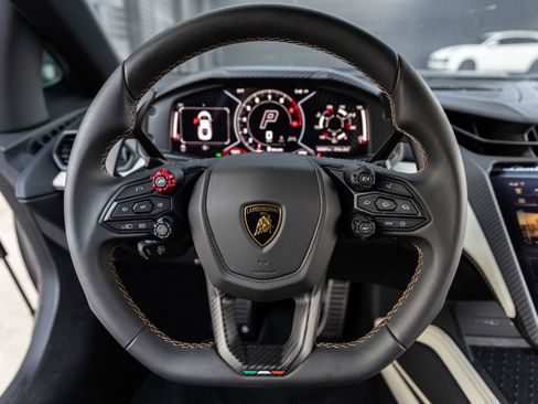 Used 2024 Lamborghini Revuelto AWD/4WD image 30