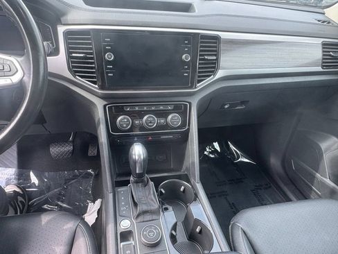 Used 2021 Volkswagen Atlas SEL AWD/4WD image 16