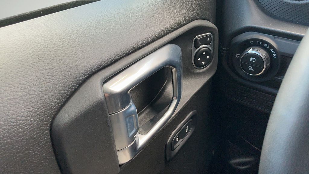 Used 2026 Jeep Gladiator Mojave AWD/4WD image 14