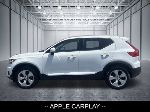 Used 2019 Volvo XC40 T5 Momentum AWD/4WD image 2