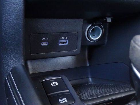 Used 2022 Nissan Kicks SR image 30