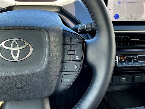 Used 2024 Toyota Prius XLE image 12