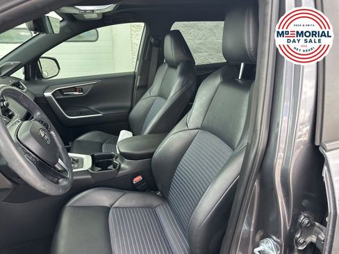 Used 2021 Toyota RAV4 XSE AWD/4WD image 11