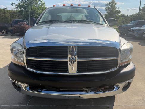 Used 2006 Dodge Ram 2500 Truck SLT AWD/4WD image 2